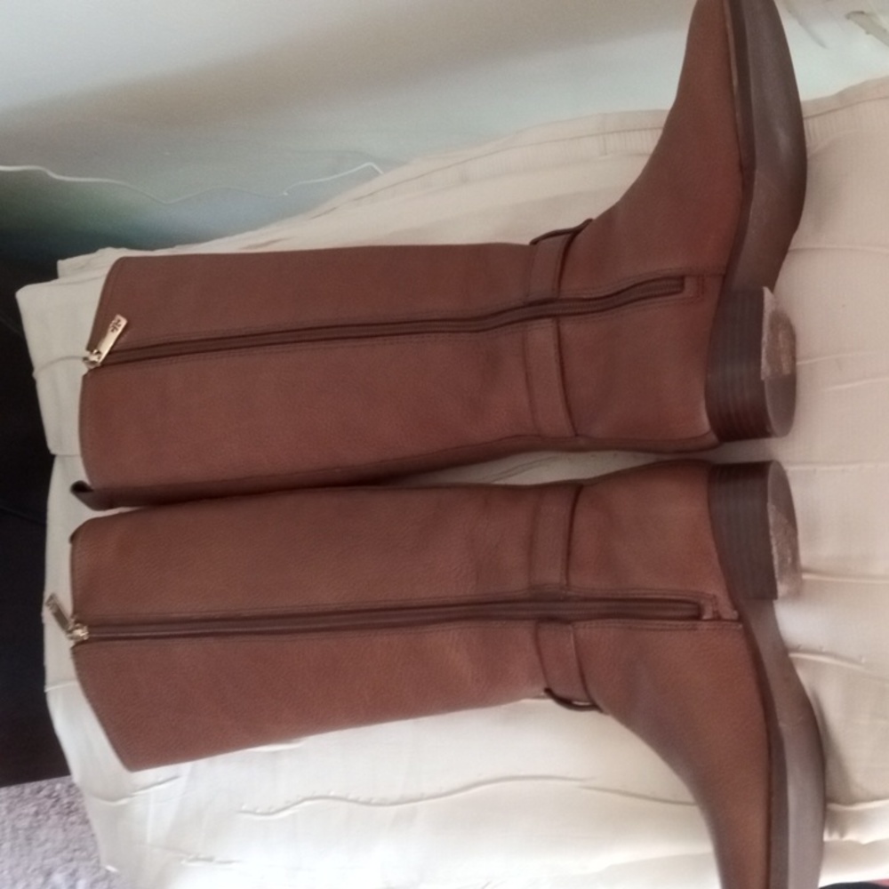 Tory Burch Amanda Boots - Picture 7 of 11